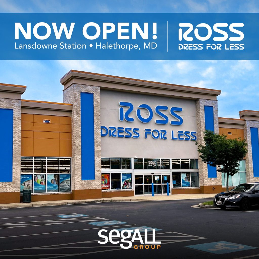 Ross sign on the facade of Ross Dress for Less discount department chain  store - San Jose California, USA - 2021 Stock Photo - Alamy